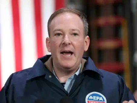 Die von Donald Trump ernannte EPA-Administratorin Lee Zeldin beaufsichtigt die Behörde bei der geplanten Entlassung von Hunderten von Wissenschaftlern aus ihrem Forschungs- und Entwicklungsbüro (Rebecca DROKE) (Rebecca DROKE/POOL/AFP)