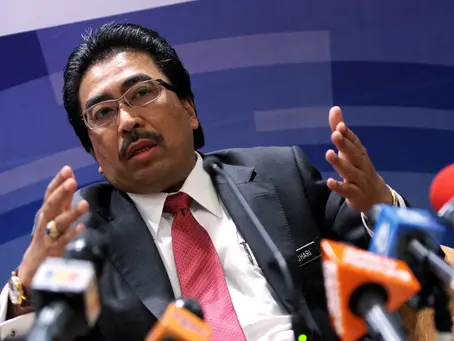Der malaysische Minister für Plantagen und Rohstoffe, Johari Abdul Ghani, bekräftigte Malaysias Verpflichtung, aktualisierte, wissenschaftlich fundierte Beweise vorzulegen, um seinen Antrag auf einen „geringen Risiko-Status“ zu untermauern. FOTO: THE STAR
