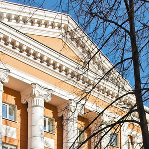 Выставка «От конструктивизма к неоклассике»