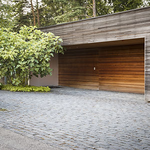 Garages Image: Image of custom-built garages by American Contracting NC, delivering functional and spacious storage solutions while enhancing property value in Iredell and Mecklenburg County.