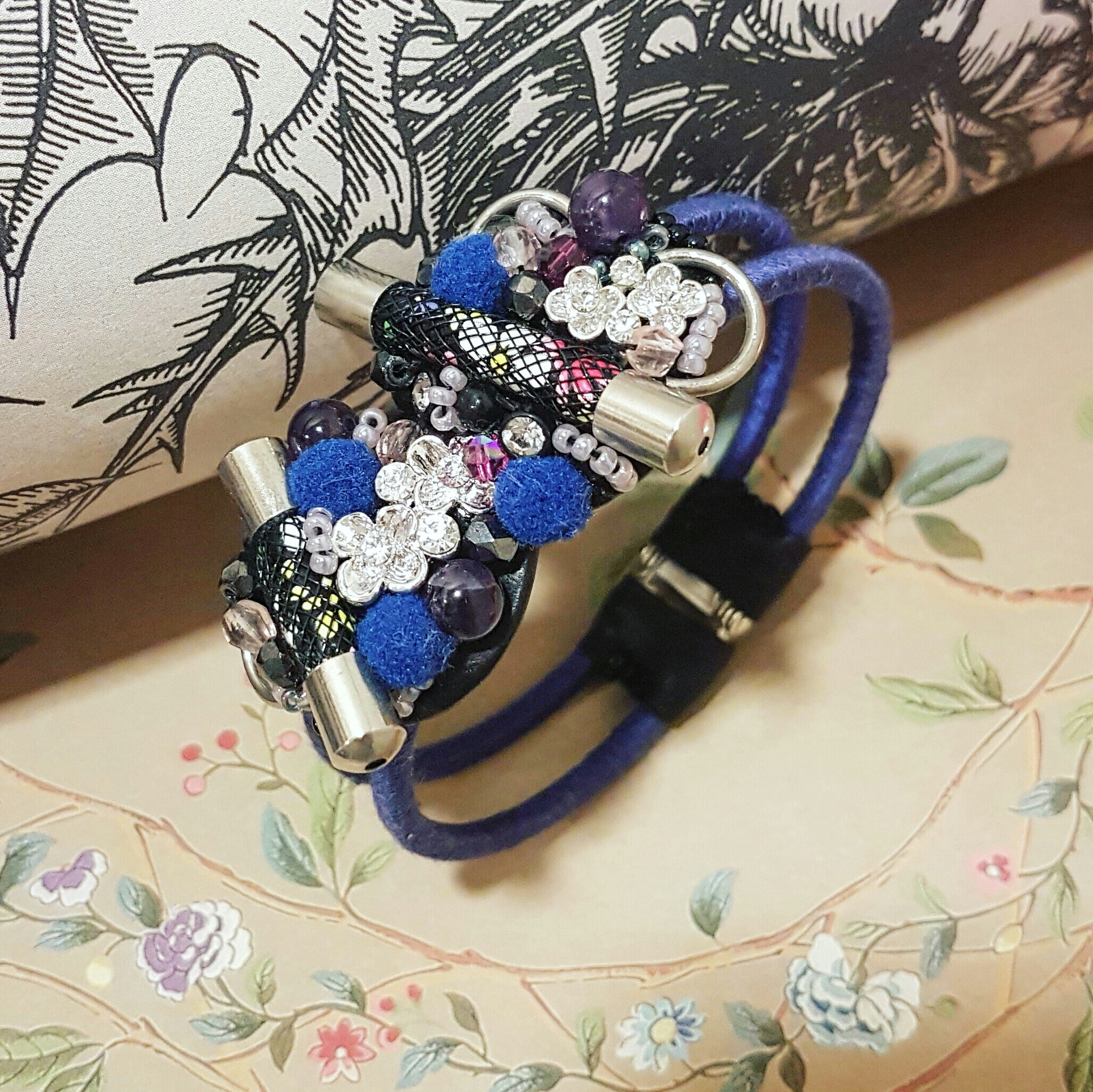 | ART018 | Juxtaposed Bespoke Bangle