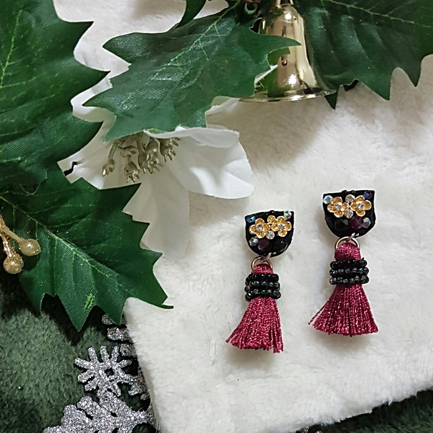 | ARS004 | Wine Red Earrings