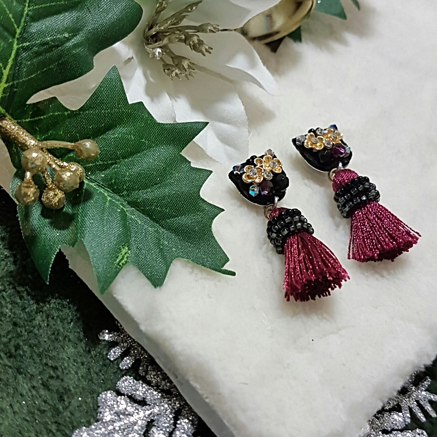 | ARS004 | Wine Red Earrings
