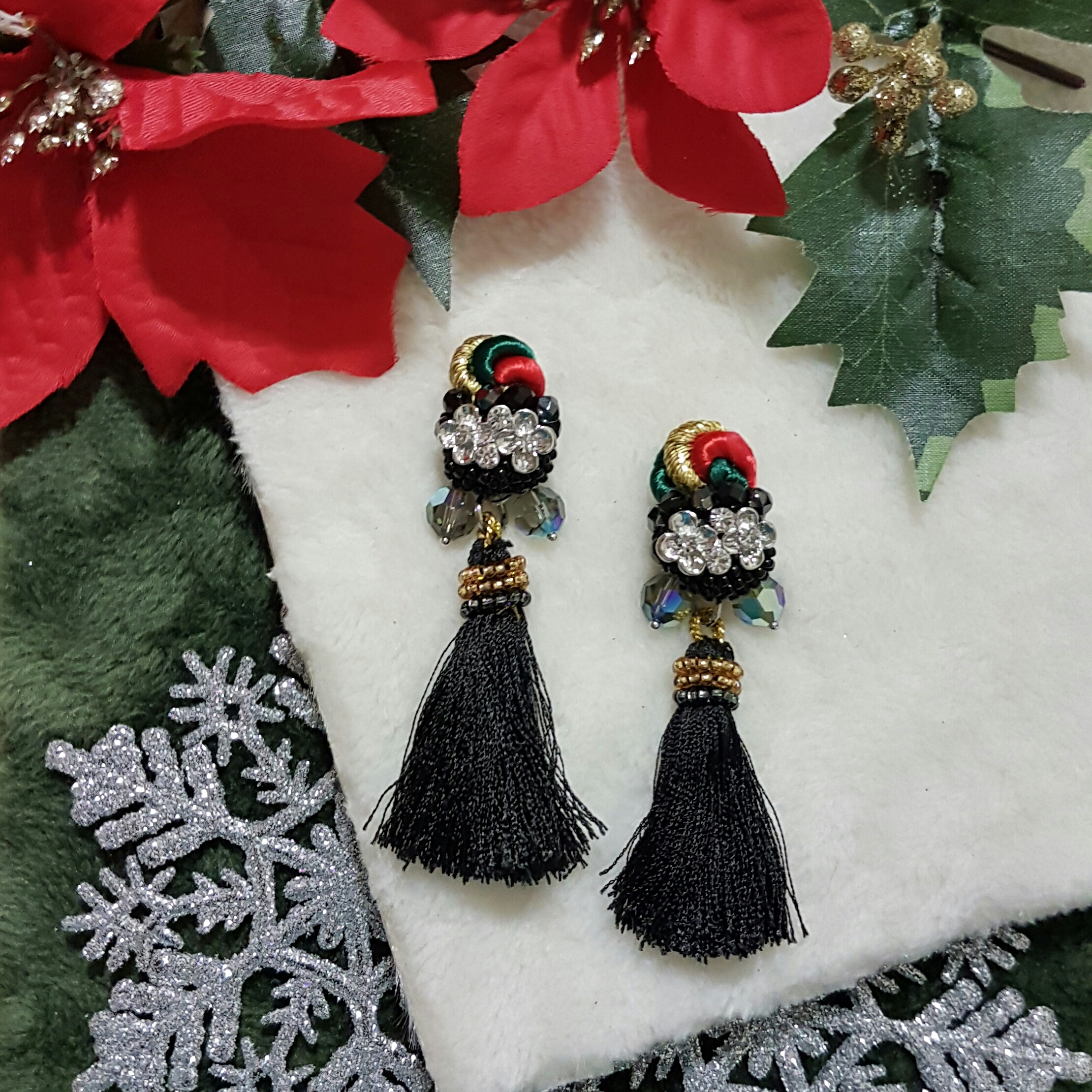 | ARF028 | Festive Earrings