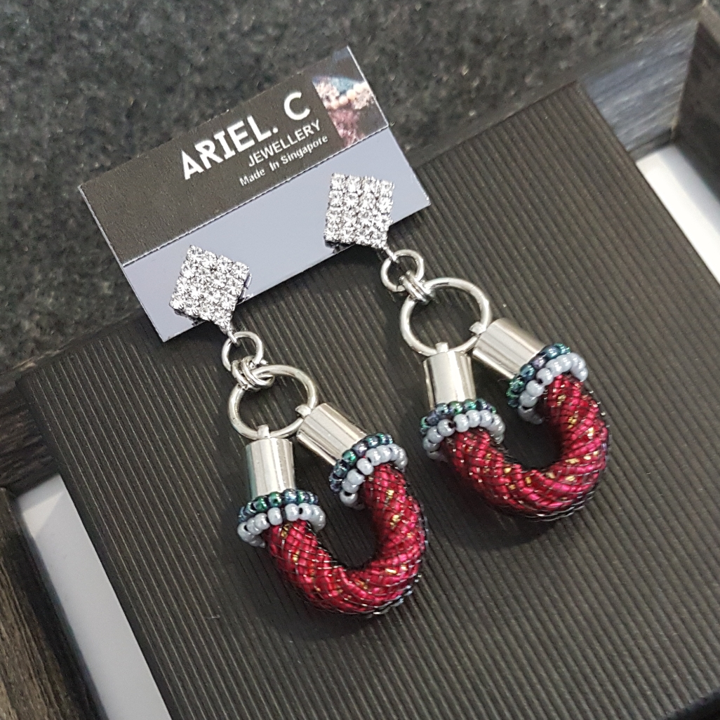 | ARLG01 | Layla Red Earrings
