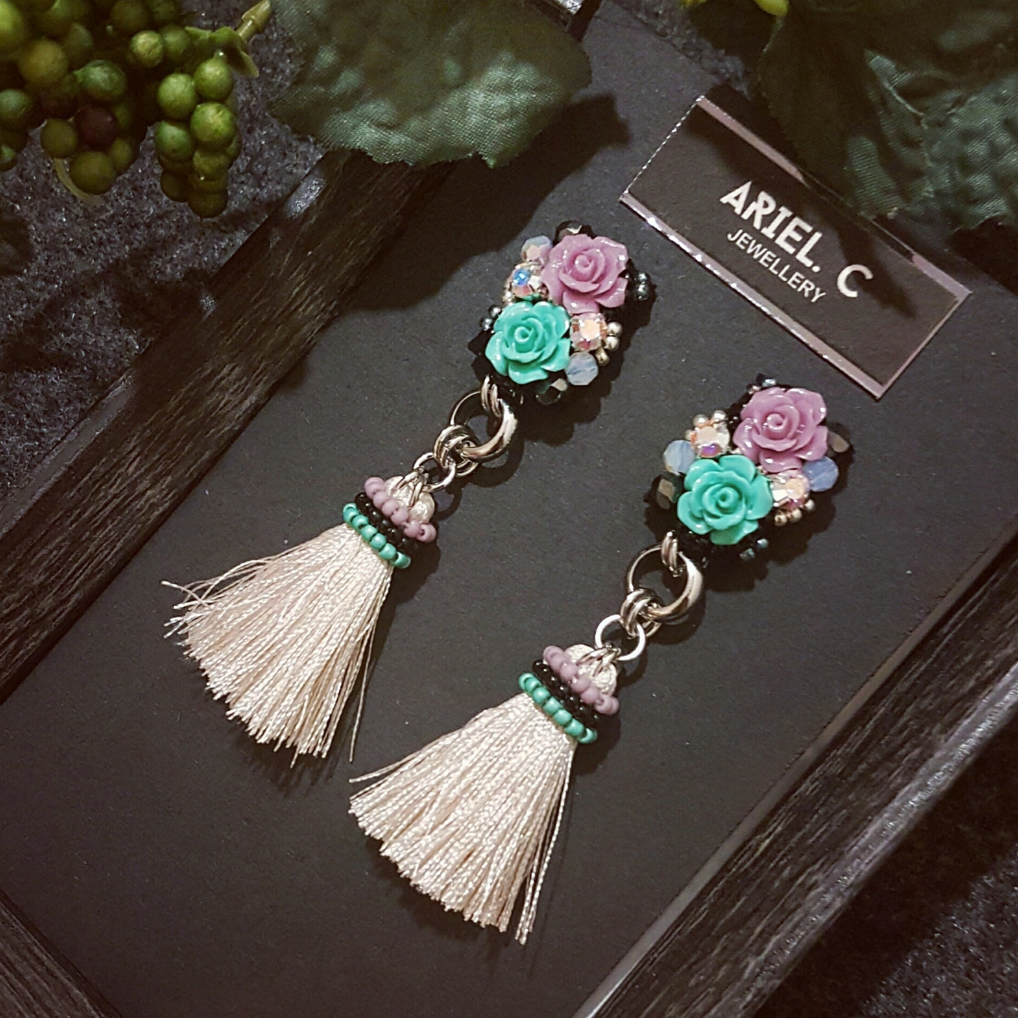 | ARML17 | Vintage Rosette