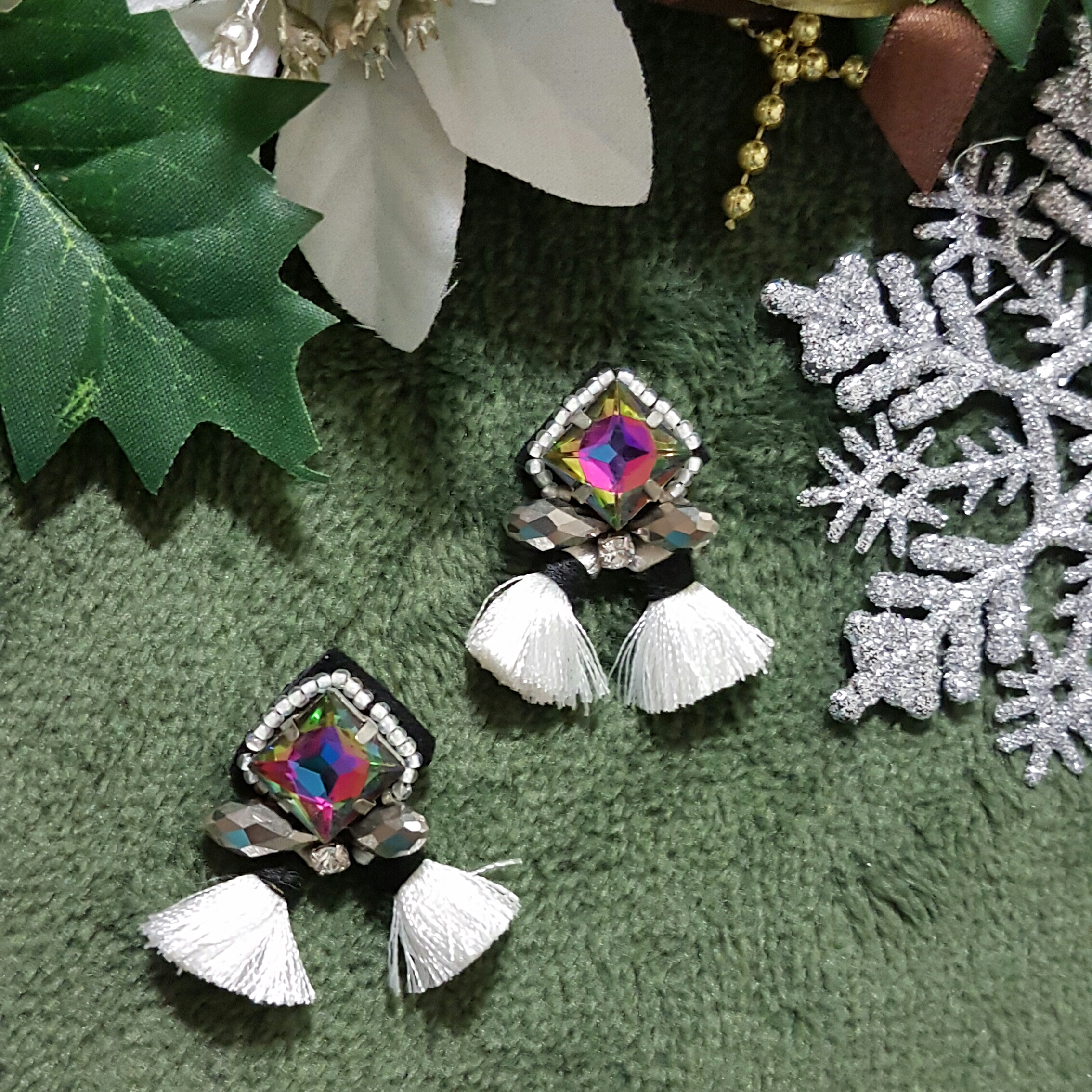| ARF019 | White Hologram Earrings