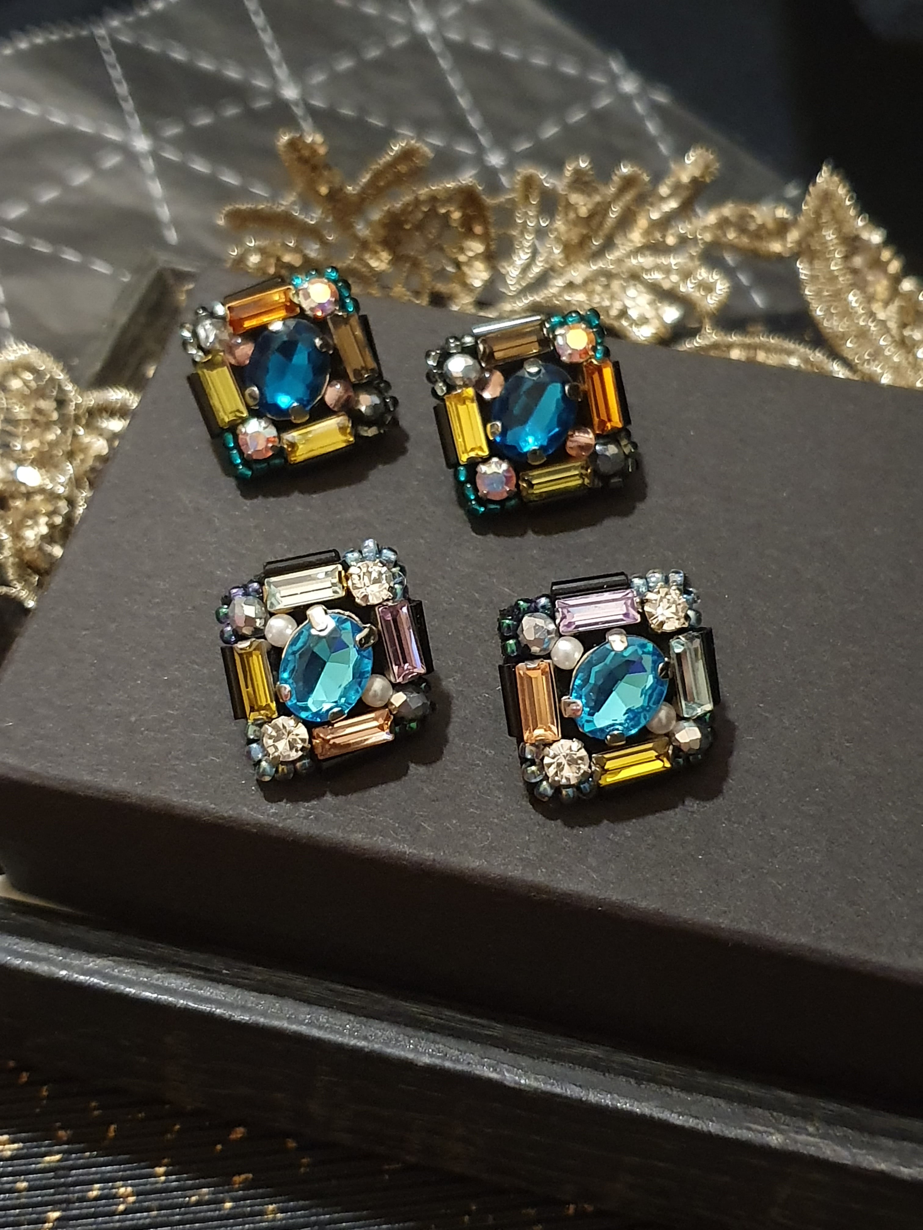 | ARGE08 | Gem Metric (Teal)