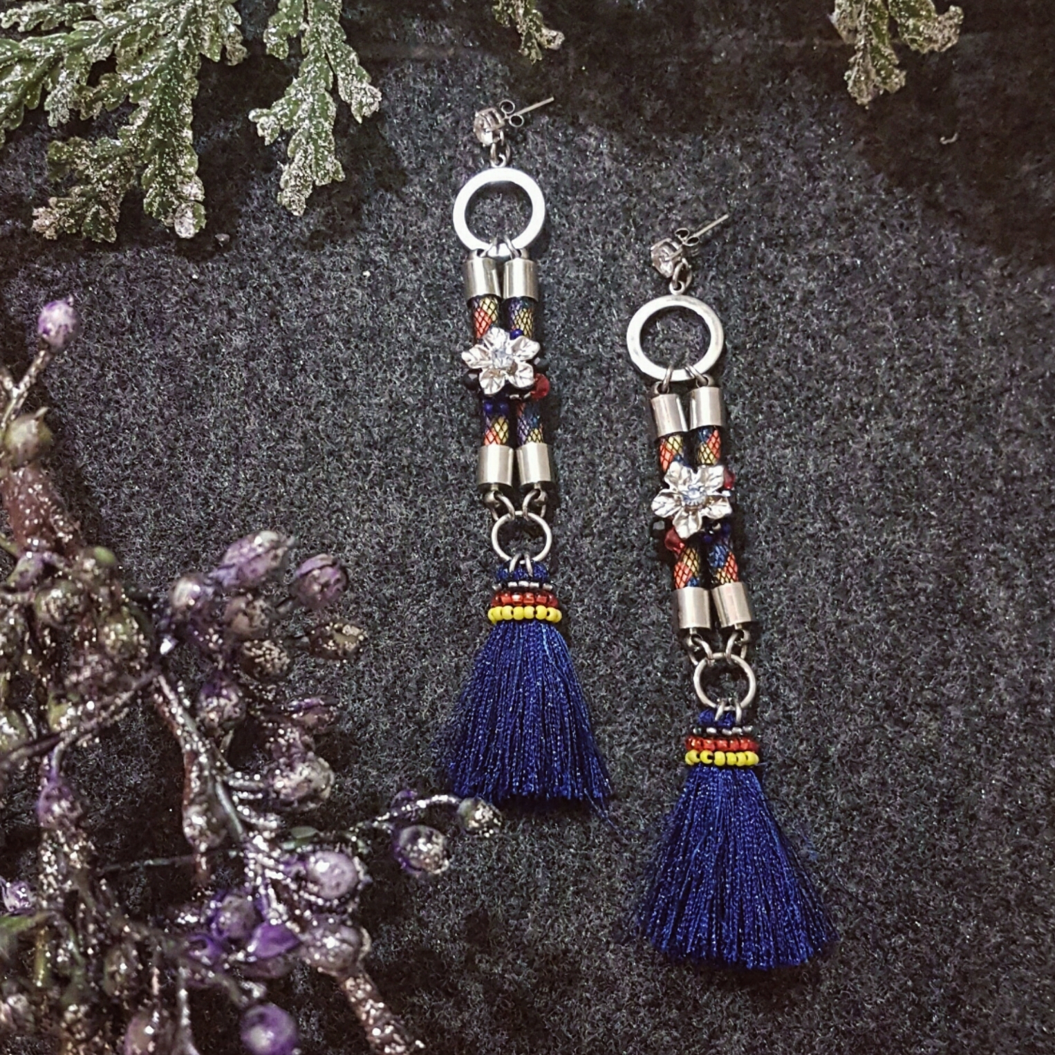 | ARX018 | Deep Blue Festive Earring
