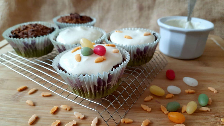 Joghurtfrosting, Rüblikuchen, Muffins, Ostergebäck, wenig Zucker, Frühlingsanfang, Rüblimuffins, Karottenkuchen, Rezept, backen, Foodblog, Nordfriesland, Norddeutschland, Ostern, Küstencookie, Kuestencookie