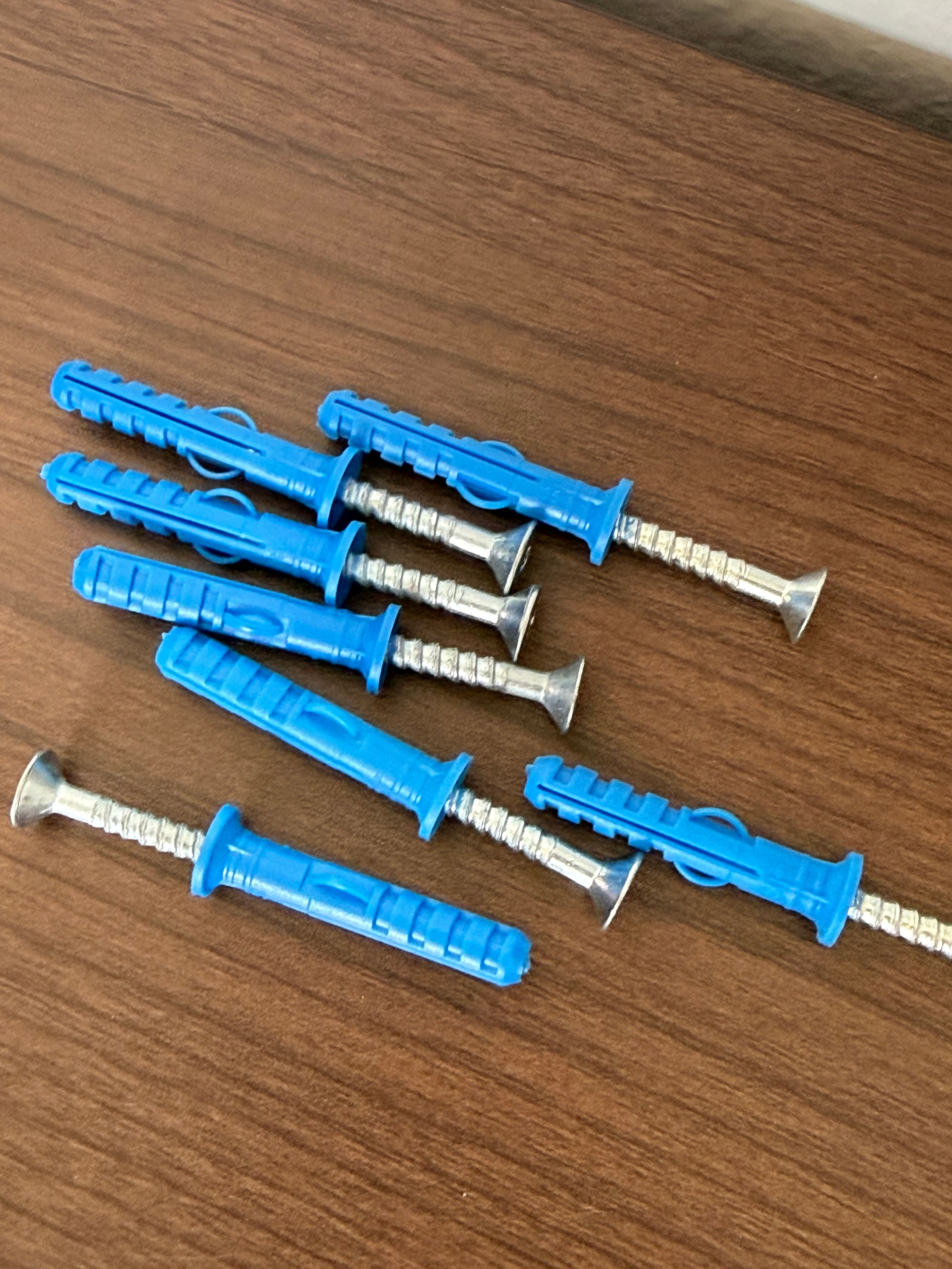 Nailable Plug