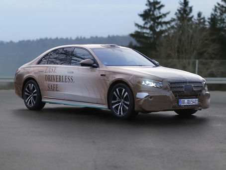 Luxus trifft Autonomie: Mercedes-Benz entwickelt Robotaxi-Dienste auf S-Klasse-Basis