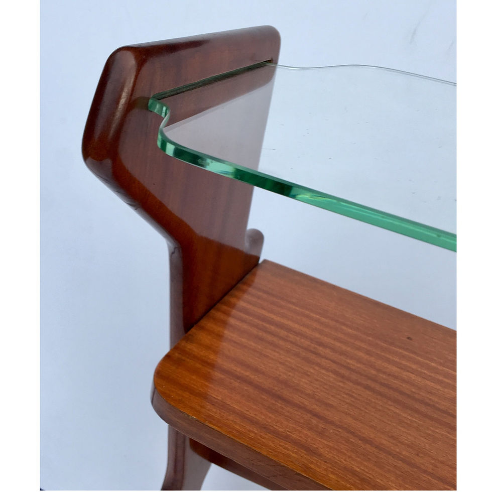Thumbnail: Ico & Luisa Parisi Table
