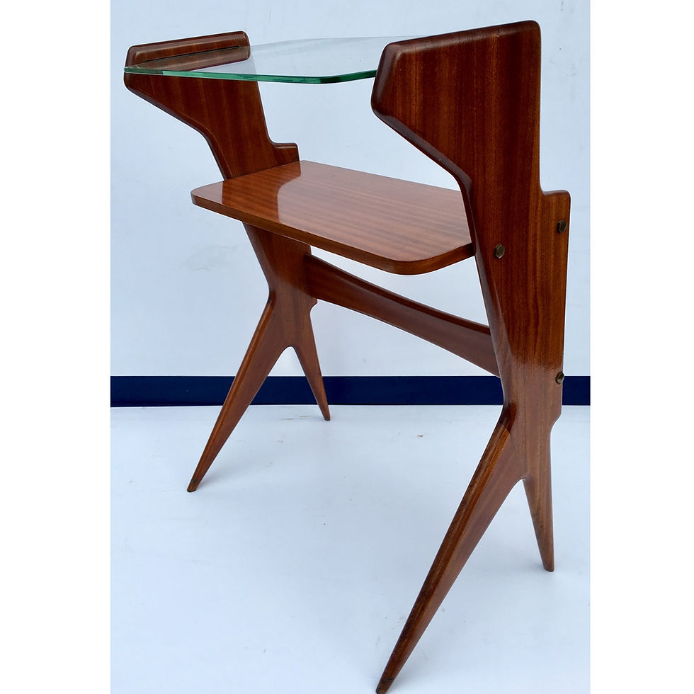 Thumbnail: Ico & Luisa Parisi Table