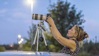 munich photographer Susanne Krauss at work with lights