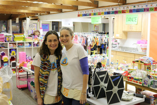 Why Volunteering is the Best Teaching Lesson for Your Preschooler