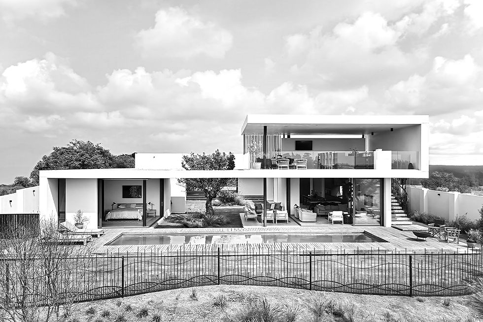 courtyard house-bnw.jpg