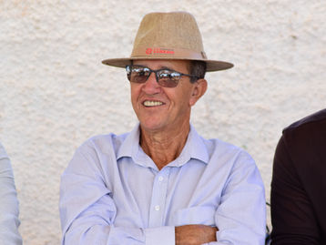 Deputado Max Russi anuncia Título de Cidadão Mato-grossense ao ex-vice-prefeito Sandoval durante evento histórico em Santa Elvira