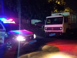 Confusão em festa termina com dois detidos após agressões e ameaças contra policiais em Juscimeira (MT)