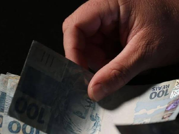 Brasileiros têm R$ 7 bilhões "esquecidos" no Banco Central