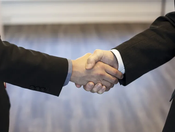 Falta de confiança de brasileiros nas pessoas afeta economia, diz estudo do BID