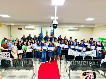 Alunos do Grêmio Estudantil das Escolas Antônio José de Lima e João Matheus Barbosa são diplomados e recebem Moção de Aplausos em Juscimeira