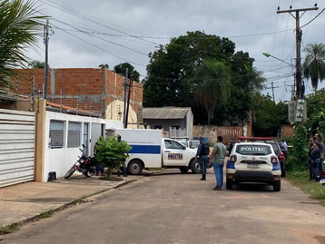 Pai de menina morta com tiro acidental faz acordo e processo por omissão de cautela é arquivado