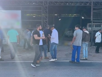 Encapuzado invade oficina e executa homem com 8 tiros em MT; Veja vídeo