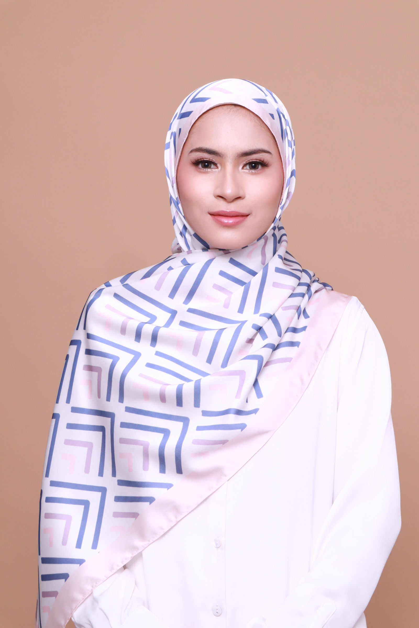 TALIA SATIN SHAWL