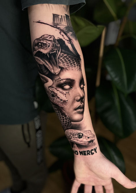 Raphael Salletmaier, Schwarzes Schaf Tattoo