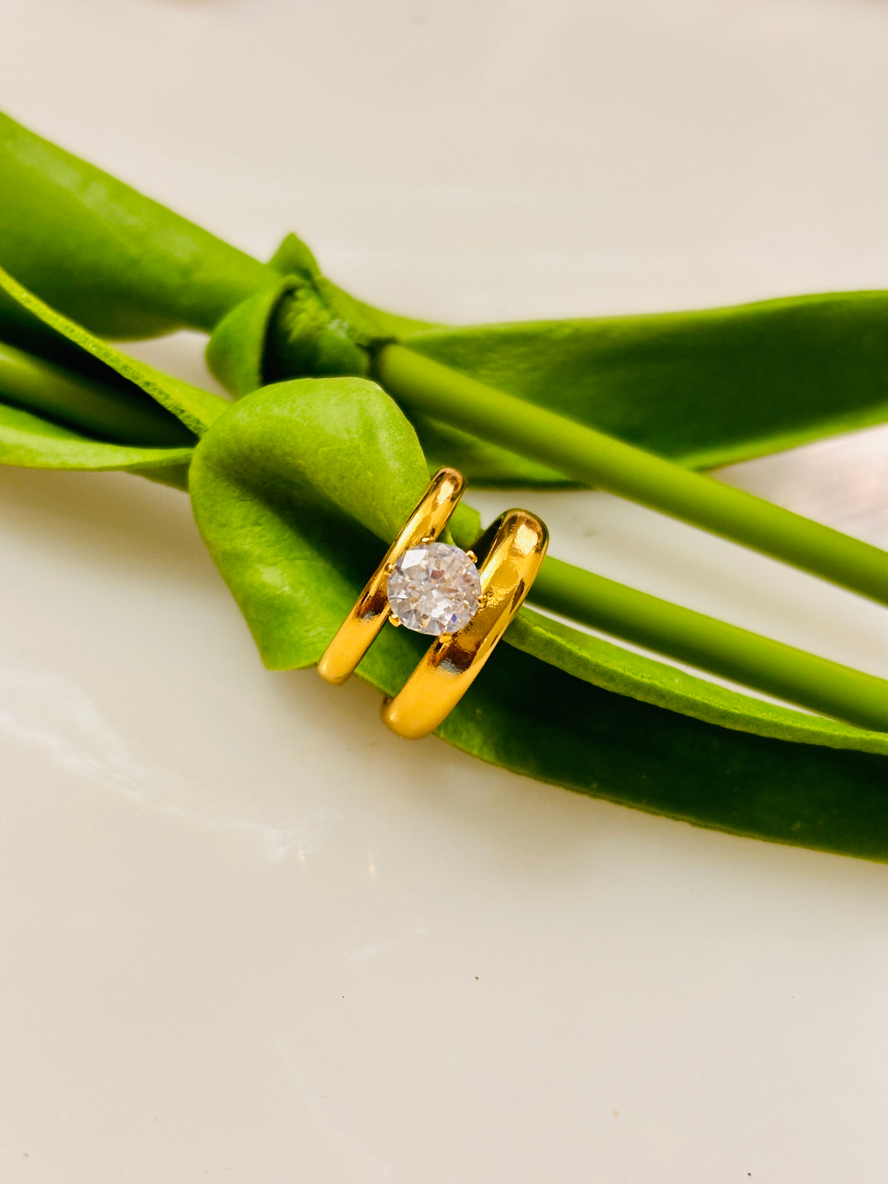 Round Stone Premium Ring Adjustable