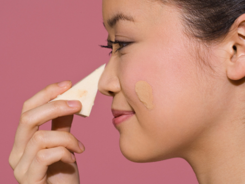 Does SPF in Makeup and Moisturizers Work?