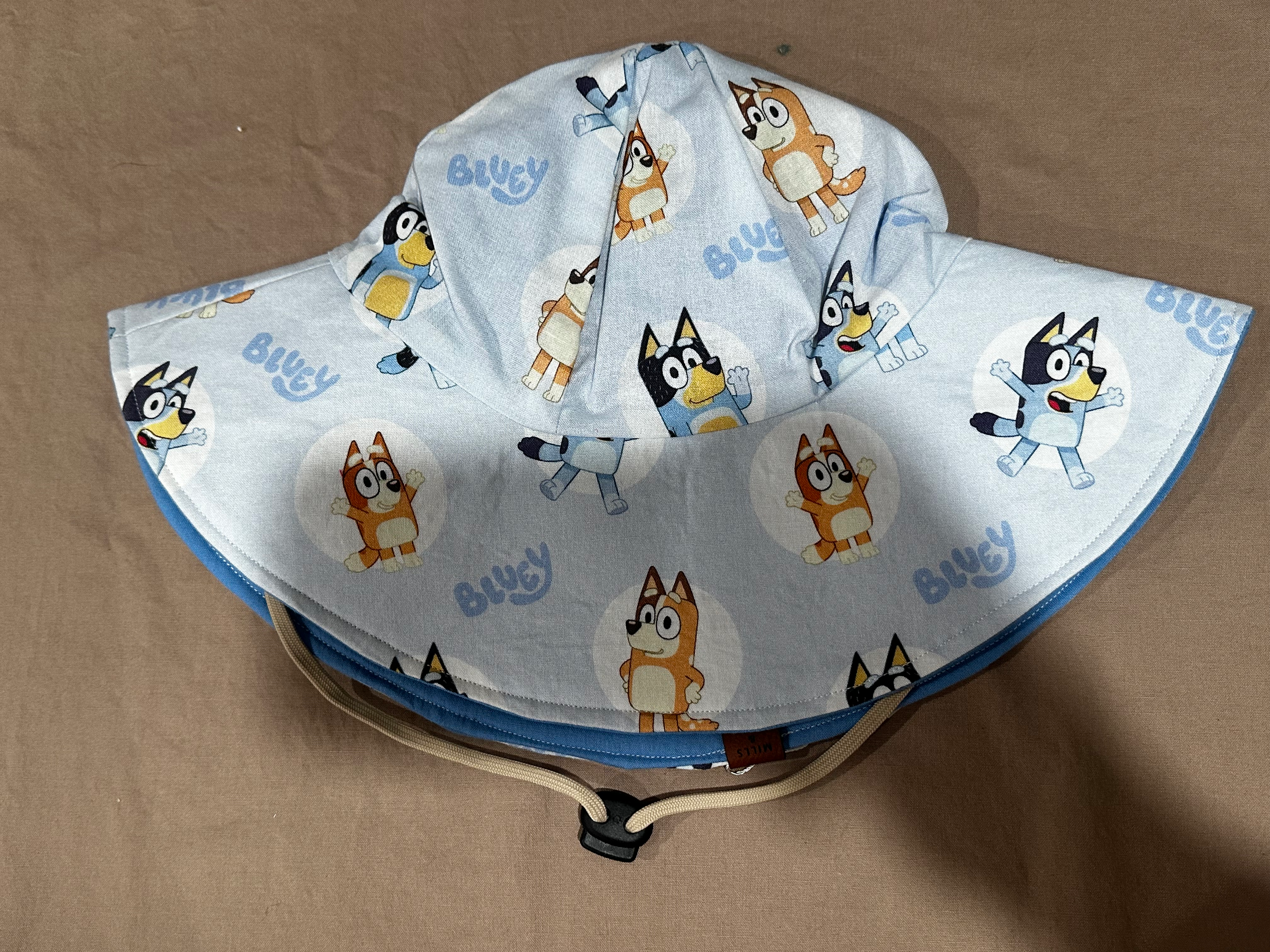 Blue dog sun hat size XL