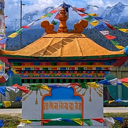 Siyom River flowing through Mechuka valley