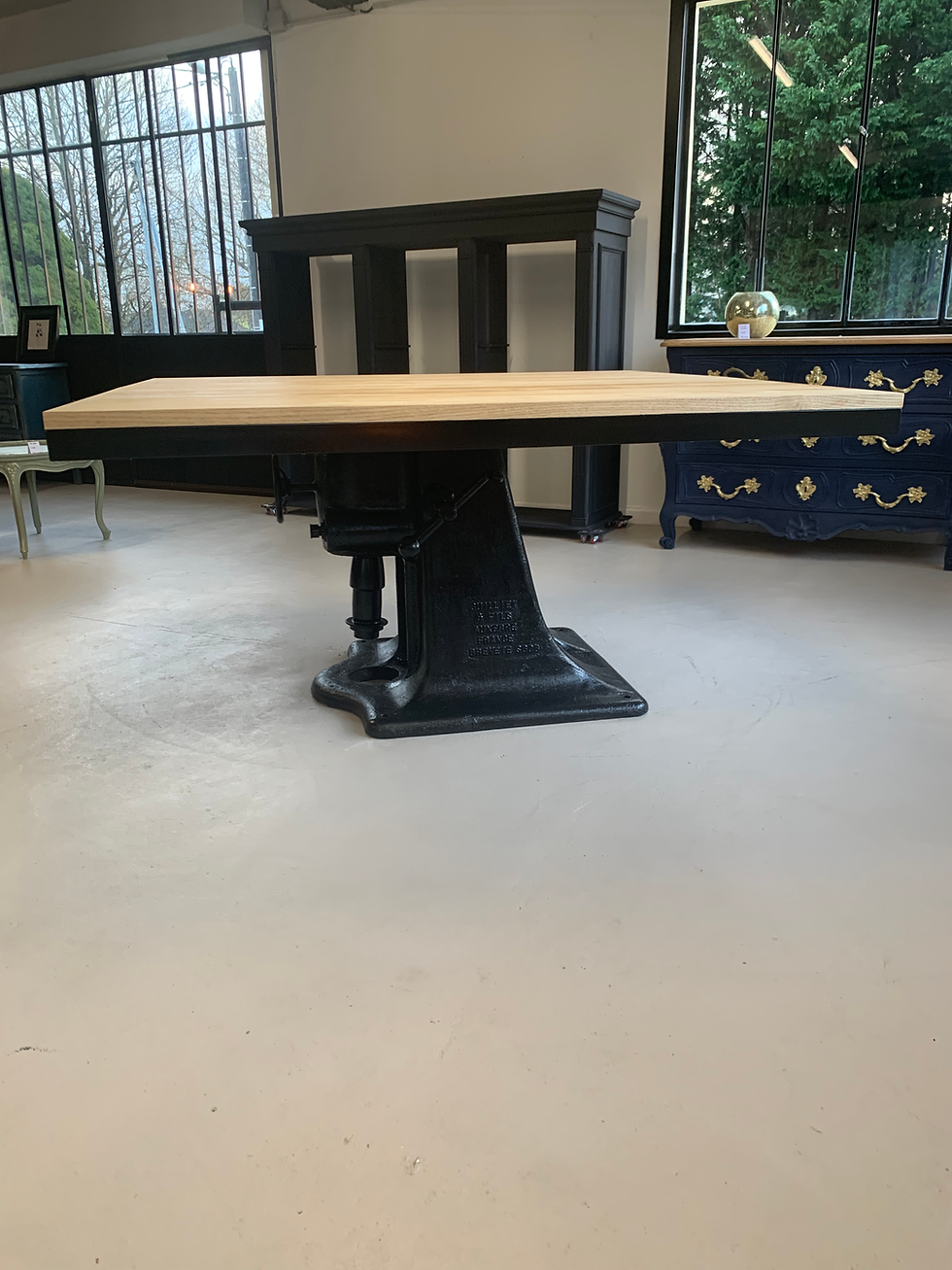 Miniature : table industrielle métal et bois châtaigner massif