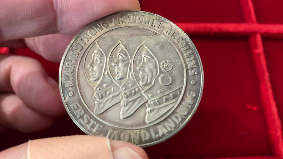Thumbnail: 101882  |  UNITED STATES & GERMANY. Apollo 11 silver Medal.