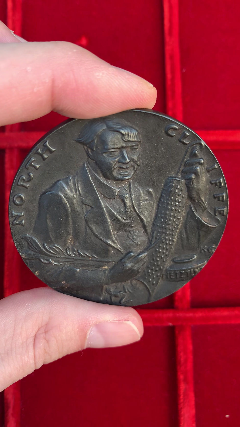Thumbnail: 102076  |  GERMANY. Alfred, Lord Northcliffe cast iron Medal.