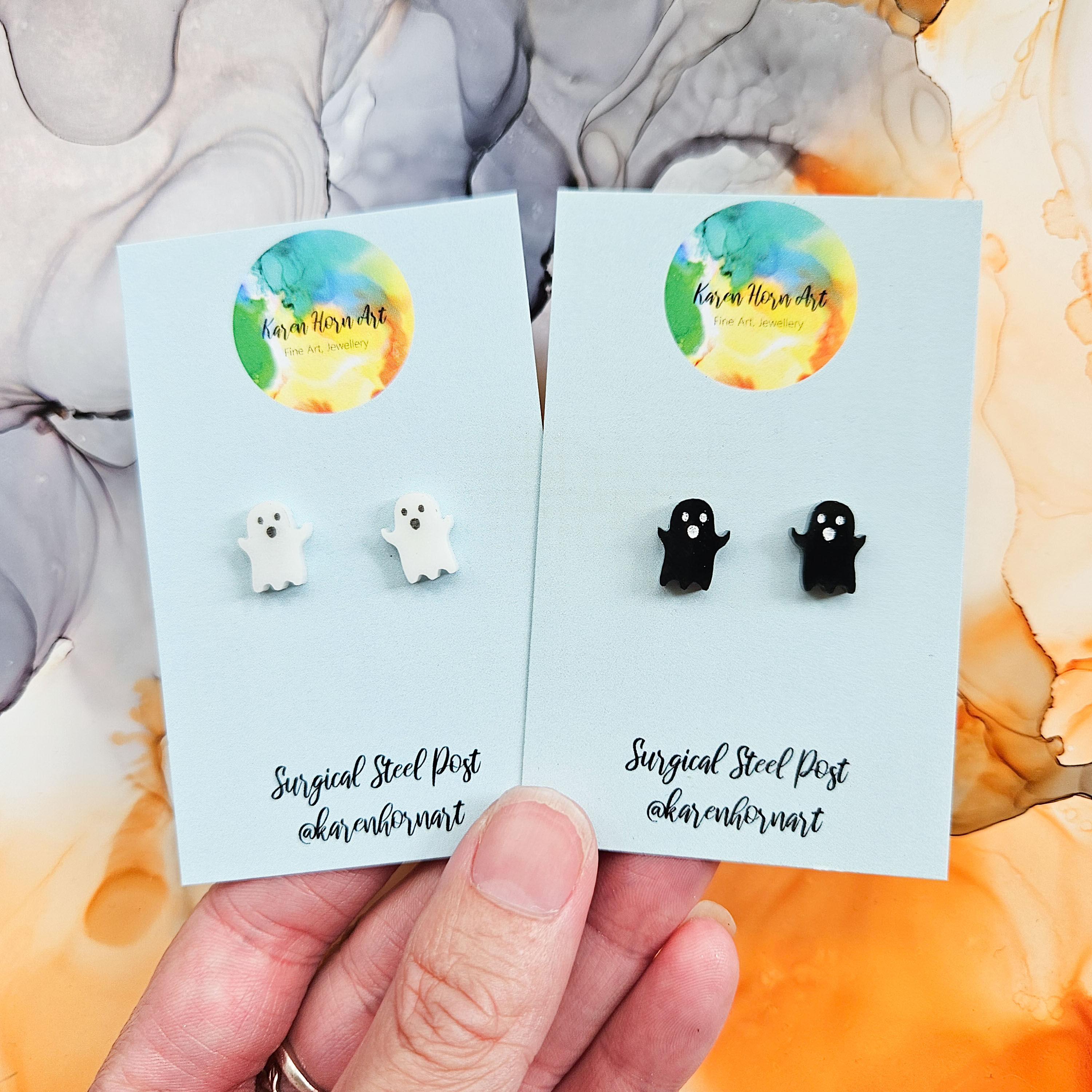 Handmade cute ghosts resin stud earrings, black or white, halloween, 
