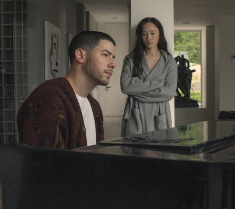 Ricka (Paul Rudd), odpisanega pevca na porokah, in Dannyja (Nick Jonas), zvezdnika fantovske skupine v zatonu, nepričakovano poveže glasba na pozni nočni zabavi. Ko Danny Rickovo skladbo spremeni v uspešnico in zaslug ne pripiše Ricku, se slednji odloči, da si bo prislužil priznanje.