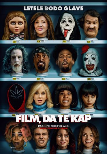 Satirična komedija z naslovom Film, da te kap (Scary Movie), ki po skoraj treh desetletjih vrača znane obraze franšize v novem nadaljevanju, ko četverica znova postane tarča zamaskiranega morilca in tokrat ni varna nobena grozljivka.