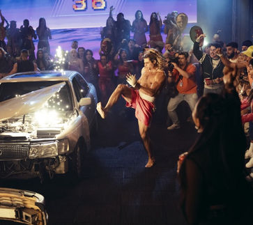 Selimo se v ring – med ulične bojevnike, ki znova merijo mišice na turnirju, a naletijo na smrtonosno zaroto v akciji z naslovom Street Fighter: Film (Street Fighter).