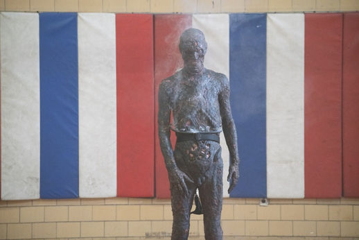 Pridite in bodite priča smrtonosni piščali v nadnaravni grozljivki z naslovom Piščal smrti, ki bo sejala smrt med nič hudega slutečimi srednješolci, ki so pomotoma našli starodavni artefakt in sprožili vrsto neslutenih dogodkov.