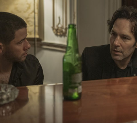 Ricka (Paul Rudd), odpisanega pevca na porokah, in Dannyja (Nick Jonas), zvezdnika fantovske skupine v zatonu, nepričakovano poveže glasba na pozni nočni zabavi. Ko Danny Rickovo skladbo spremeni v uspešnico in zaslug ne pripiše Ricku, se slednji odloči, da si bo prislužil priznanje.