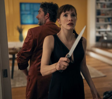 Jeseni v kinematografe vstopa grozljivka z naslovom Druga mamica (Other Mommy), ki razkriva zgodbo deklice, ki je v stiku z zloveščim bitjem, ki je podobno njeni materi, ki jo upodobi Jessica Chastain.