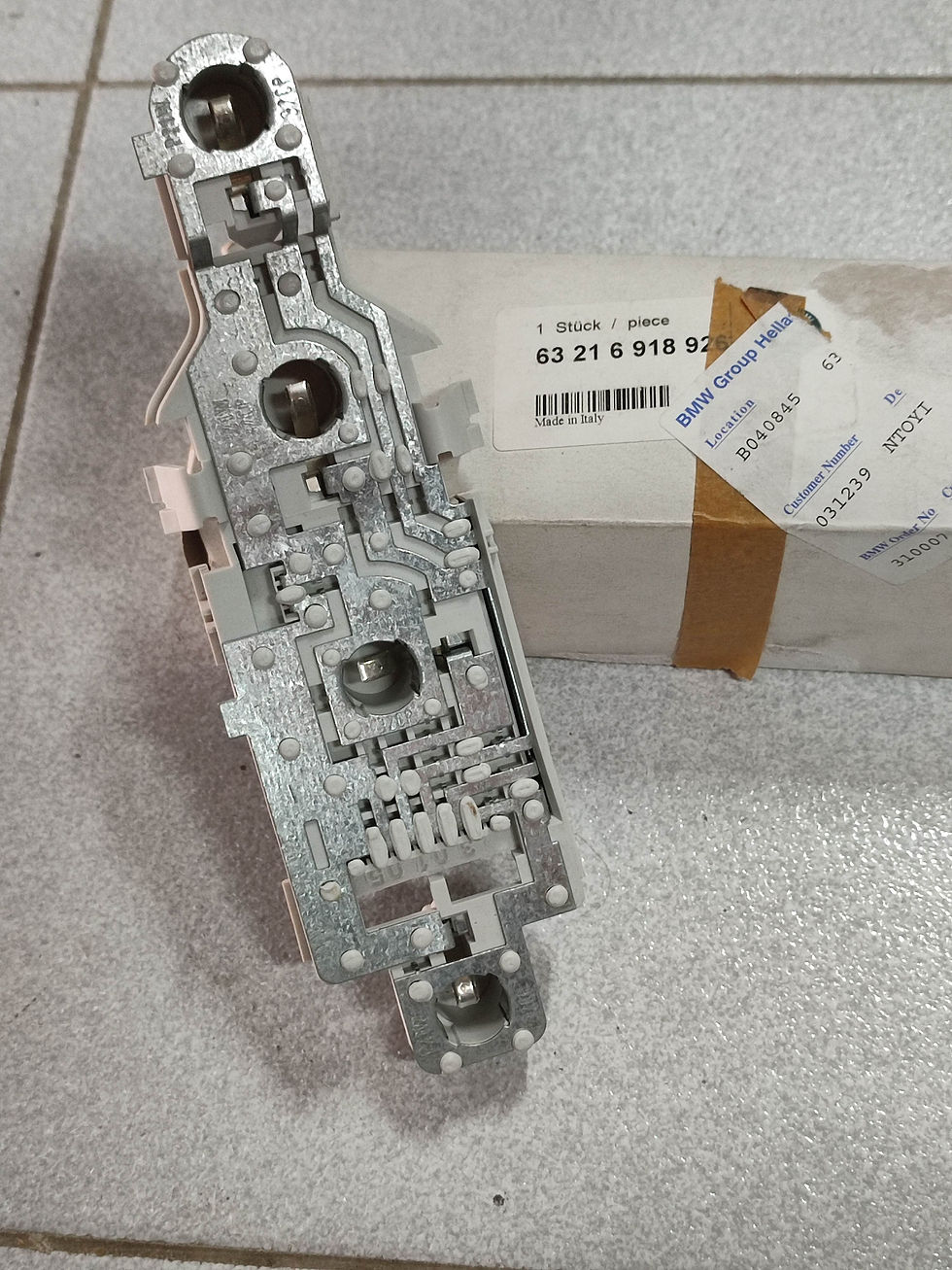 BMW E46 Compact bulb holder with reversing light !NEW! GENUINE 63216918926