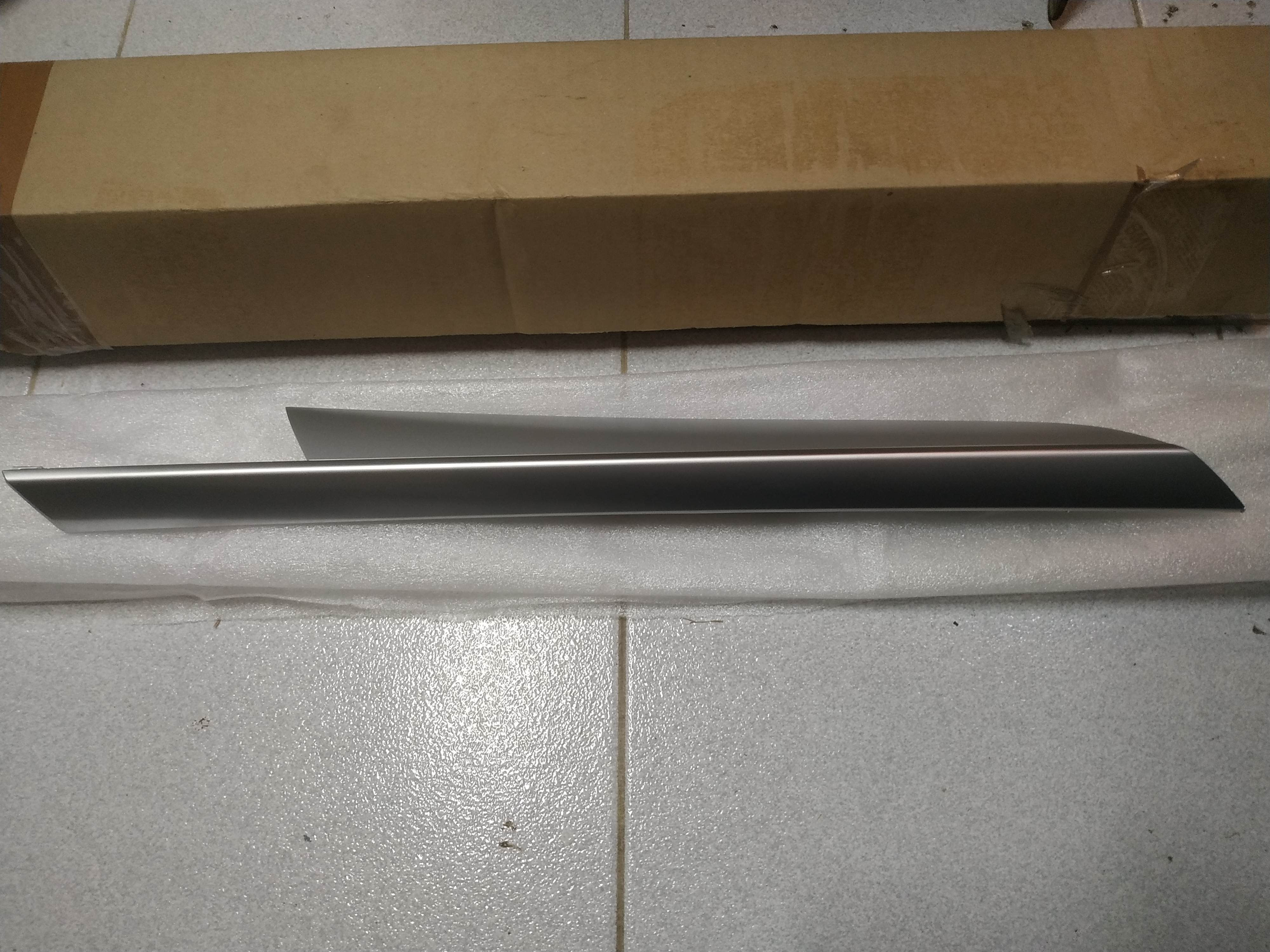 *BMW X5 E70+LCI decorative strip door front right !NEW! GENUINE 51417137136