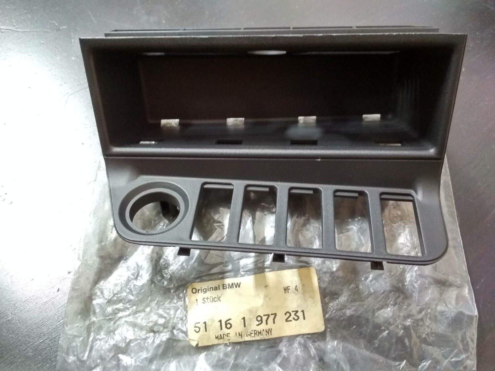 BMW E36 center console storing partition insert !!NEW!! GENUINE 51161977231