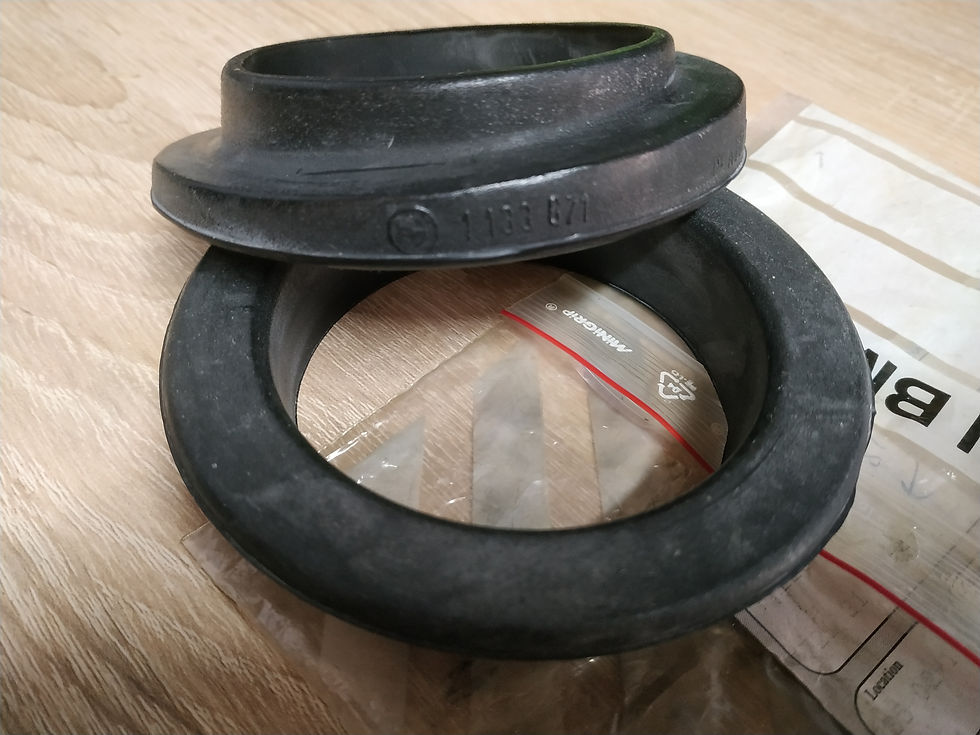 Thumbnail: BMW E34-E39-E32-Z8 spring pads(2) lower rear !NEW! GENUINE 33531133671