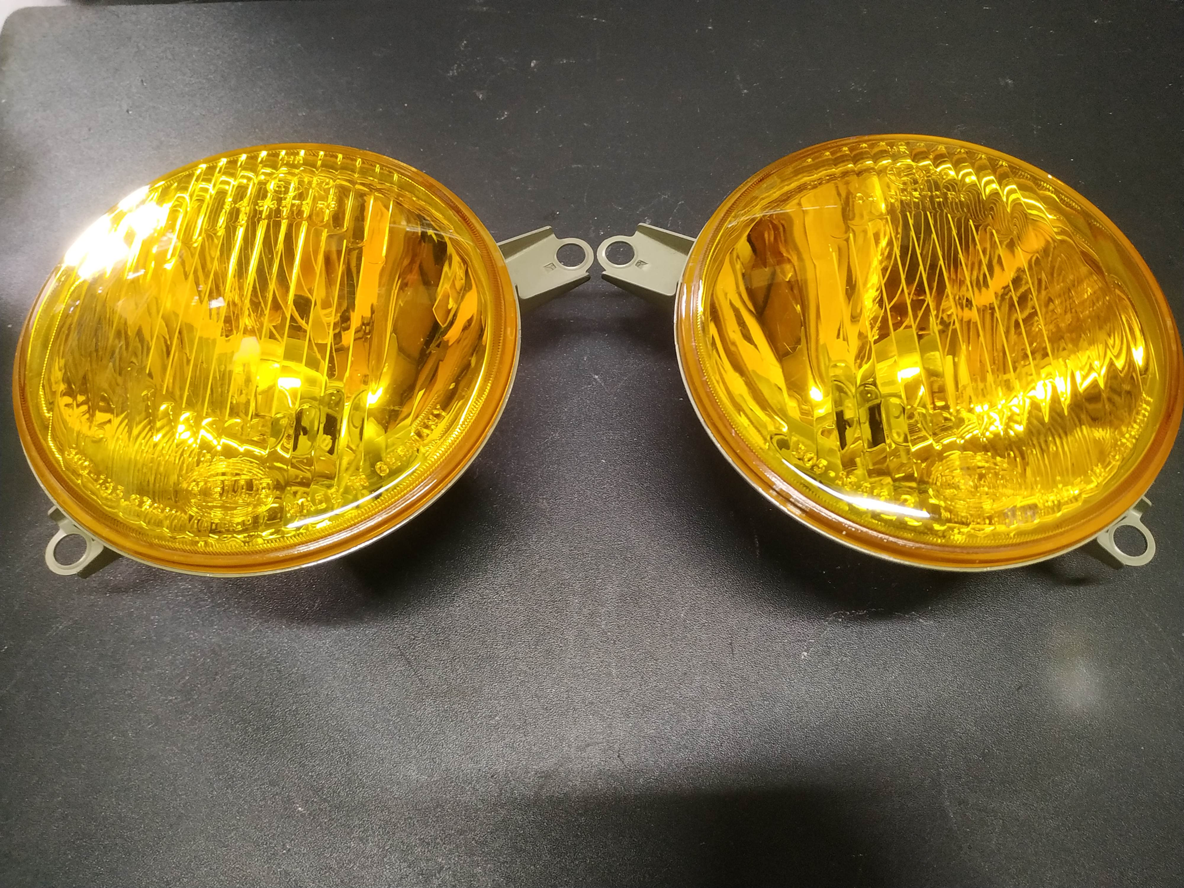 BMW E34-E32 headlight high beams yellow L+R !NEW! OEM 63121378357 63121378358