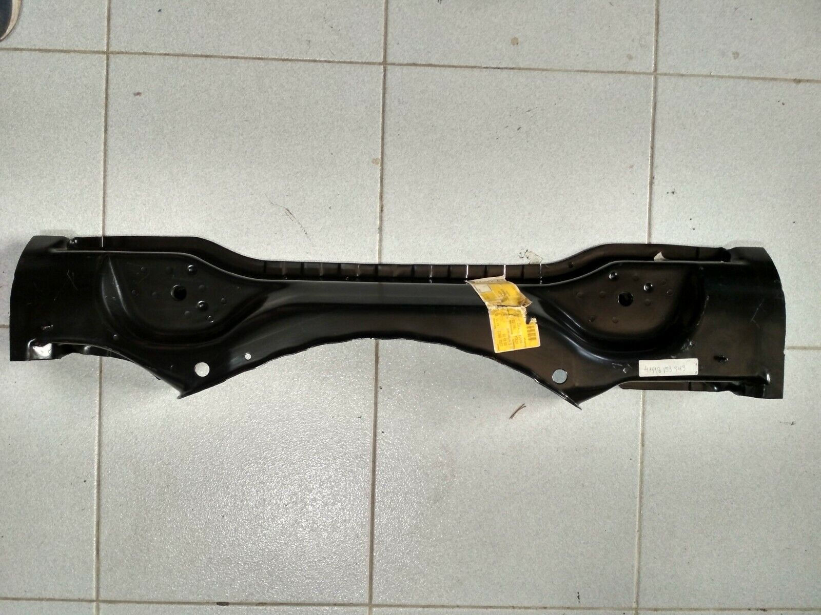 BMW E36 rear cross member for rear axle carrier !NEW! GENUINE 41118153949